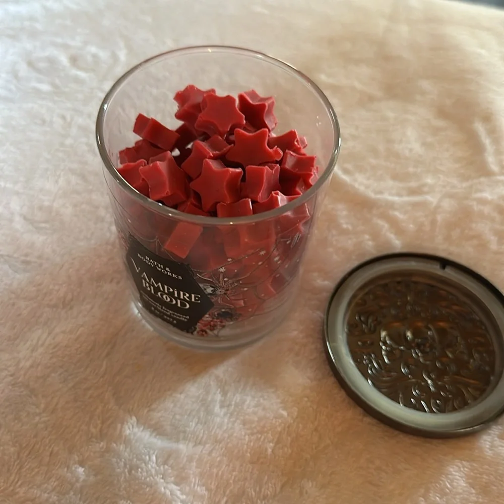 Bath & Body Works Vampire Blood Hand Poured Wax Melts